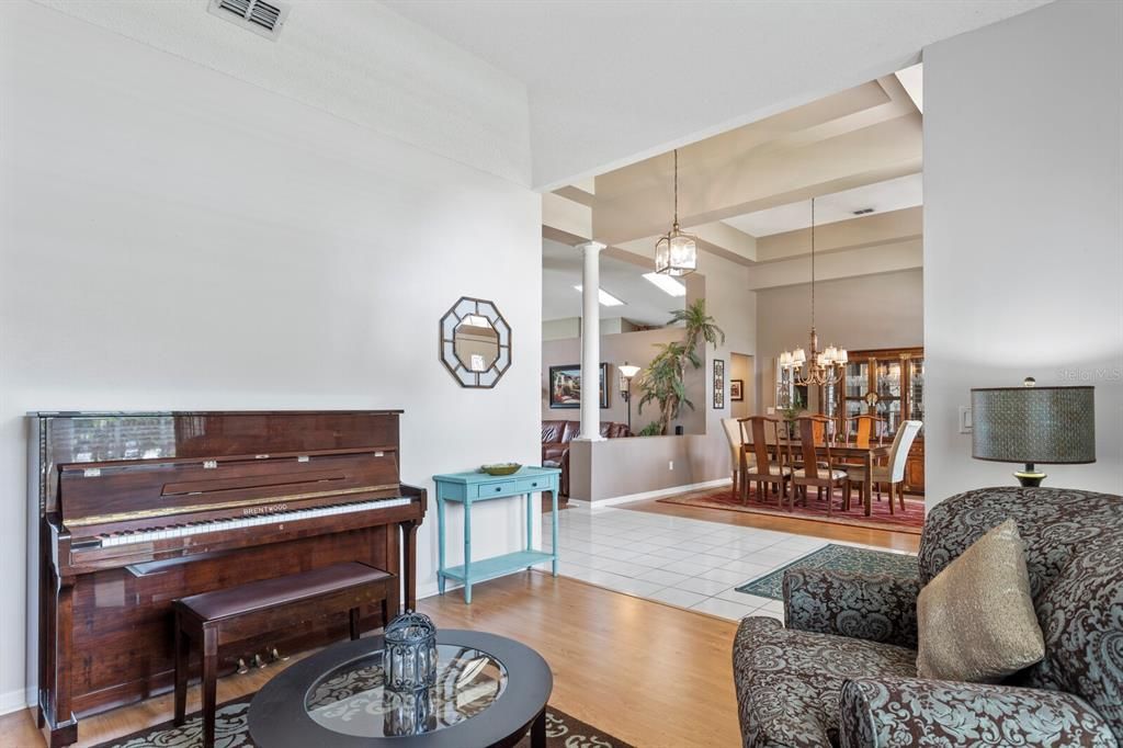 For Sale: $725,000 (4 beds, 3 baths, 2543 Square Feet)
