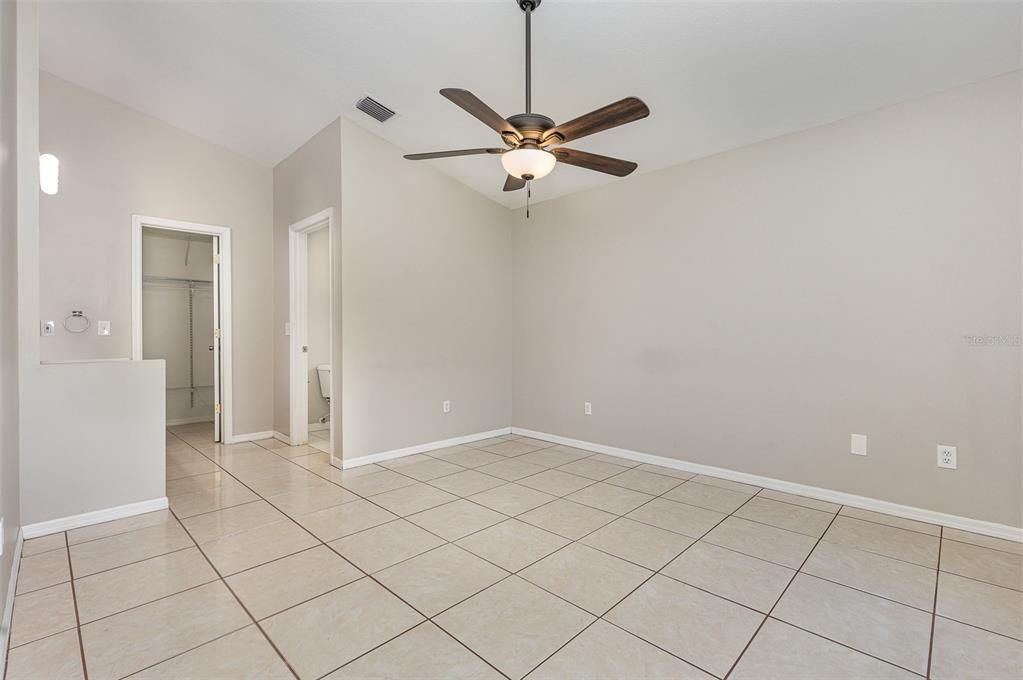 For Sale: $325,000 (3 beds, 2 baths, 1223 Square Feet)