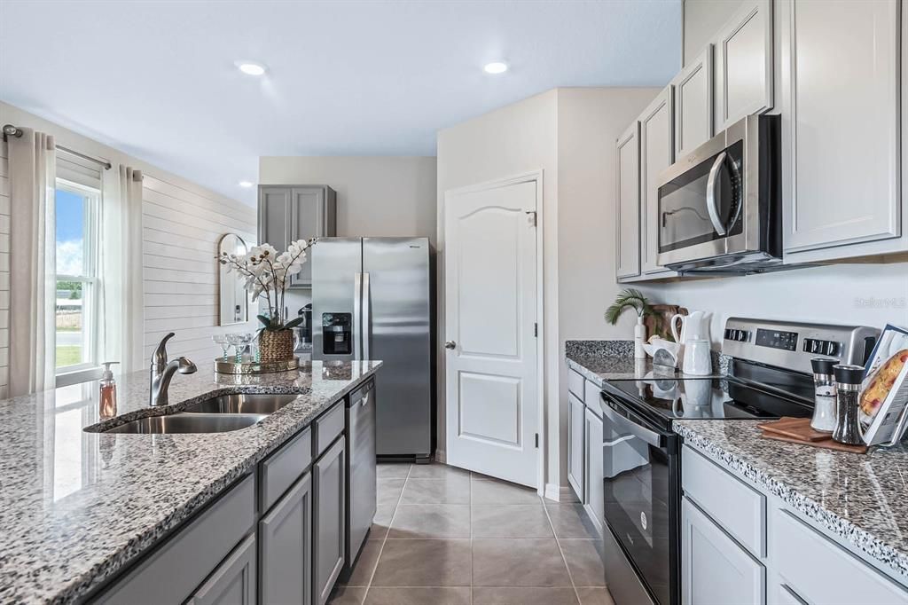 Active With Contract: $340,490 (4 beds, 2 baths, 1665 Square Feet)