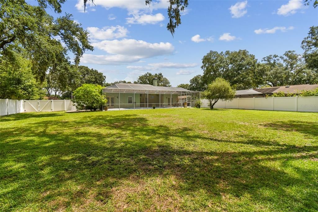 Active With Contract: $360,000 (3 beds, 2 baths, 1581 Square Feet)