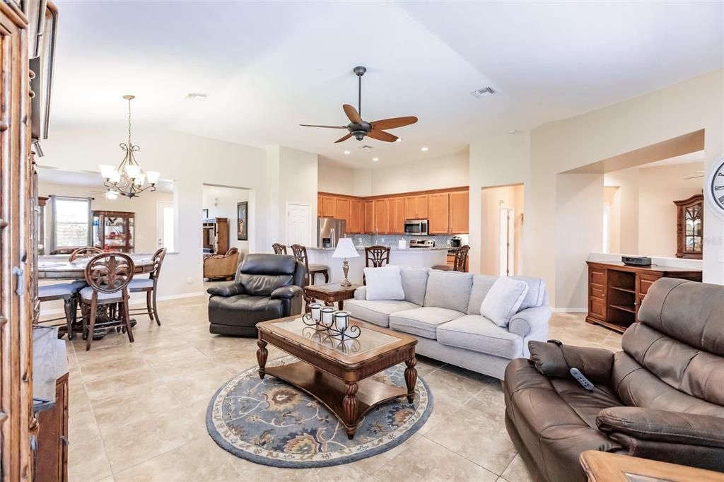 For Sale: $364,900 (3 beds, 2 baths, 2221 Square Feet)