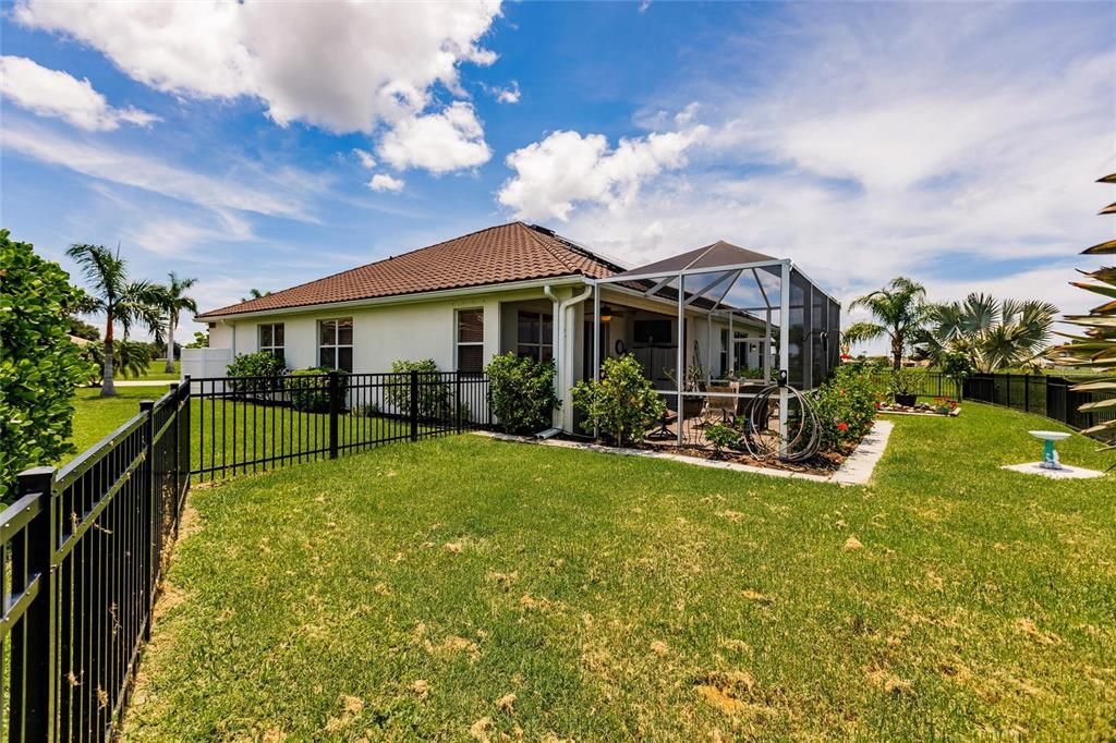 For Sale: $364,900 (3 beds, 2 baths, 2221 Square Feet)