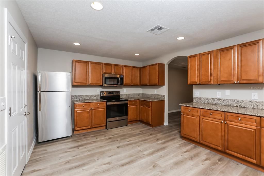 For Rent: $1,975 (3 beds, 2 baths, 1364 Square Feet)