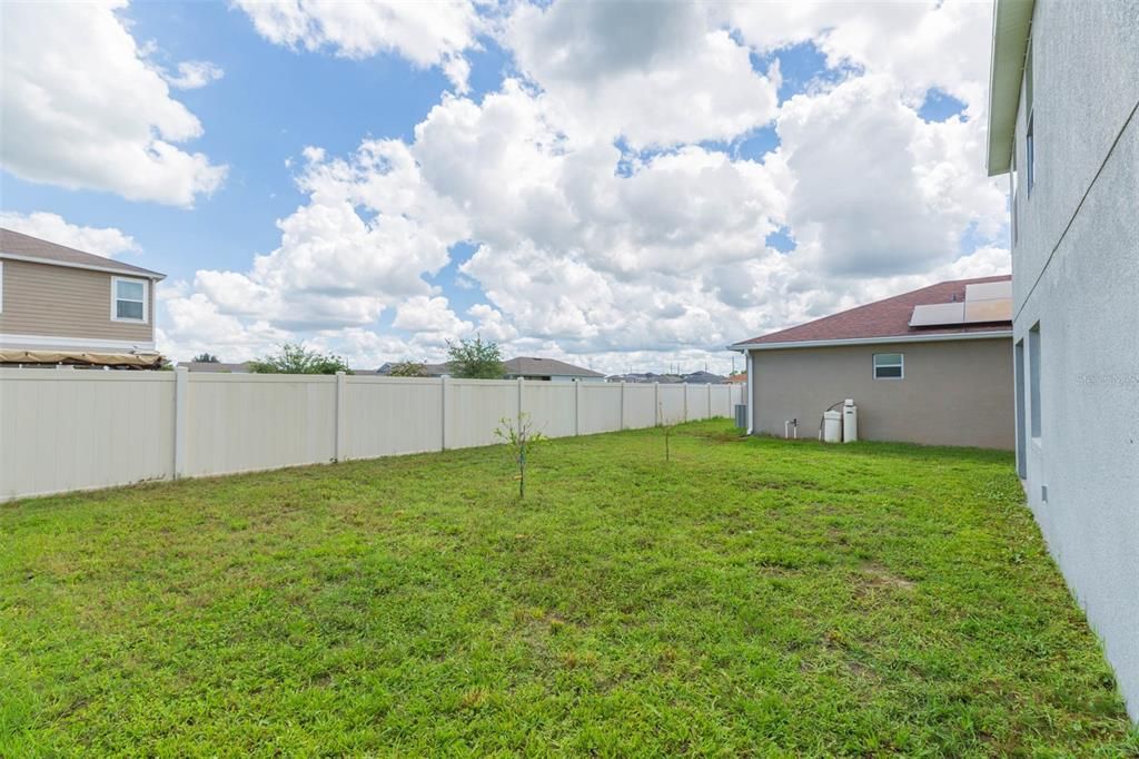 Active With Contract: $319,900 (3 beds, 2 baths, 1917 Square Feet)