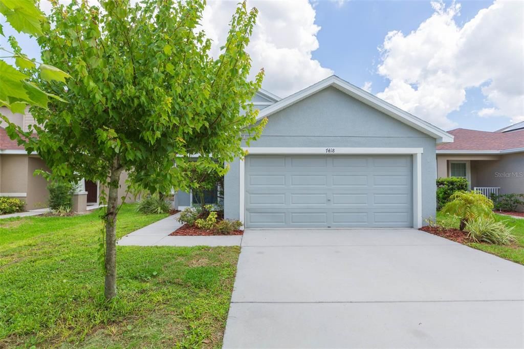 Active With Contract: $319,900 (3 beds, 2 baths, 1917 Square Feet)