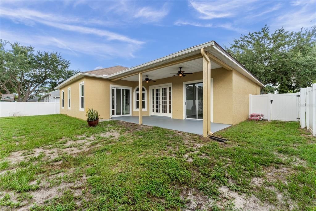 For Sale: $615,000 (3 beds, 2 baths, 1976 Square Feet)