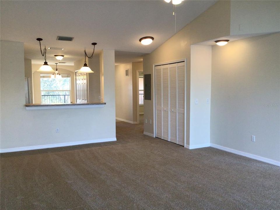 For Rent: $1,717 (2 beds, 2 baths, 1212 Square Feet)