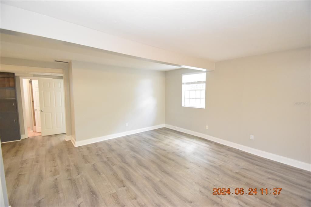 For Rent: $2,000 (2 beds, 2 baths, 1300 Square Feet)