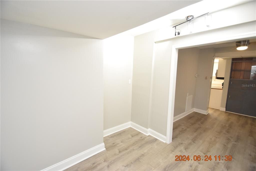 For Rent: $2,000 (2 beds, 2 baths, 1300 Square Feet)