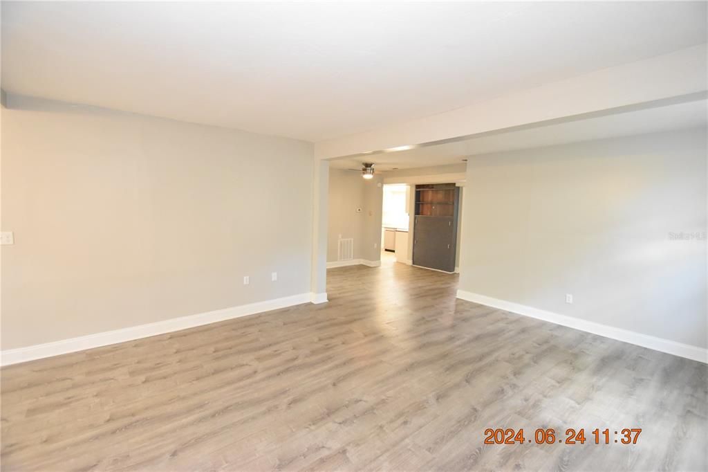 For Rent: $2,000 (2 beds, 2 baths, 1300 Square Feet)