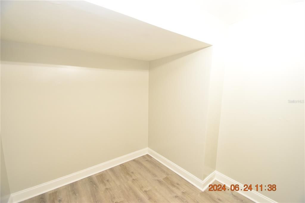 For Rent: $2,000 (2 beds, 2 baths, 1300 Square Feet)