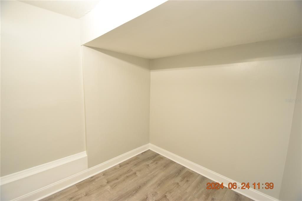 For Rent: $2,000 (2 beds, 2 baths, 1300 Square Feet)