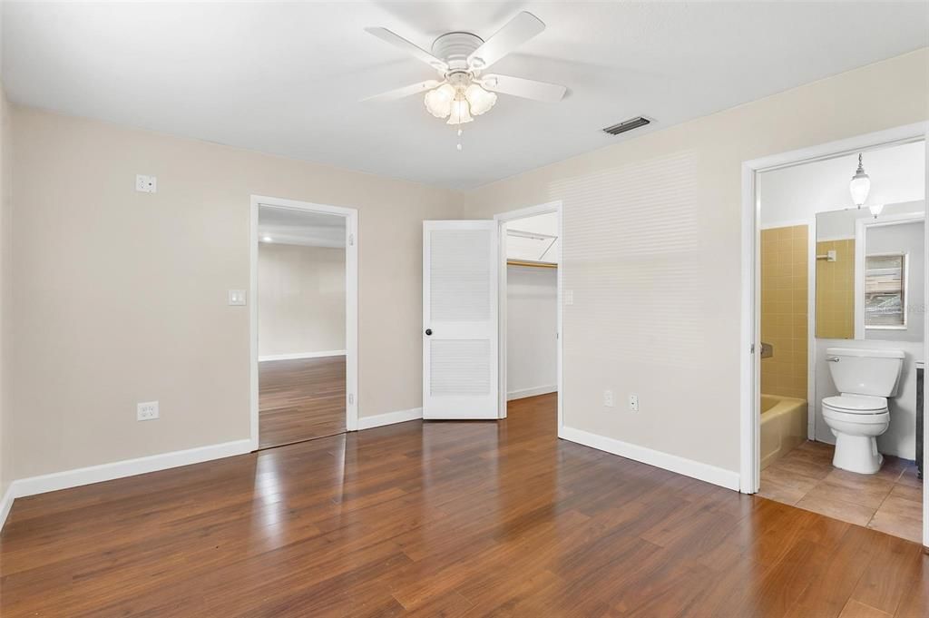 For Sale: $450,000 (2 beds, 2 baths, 1593 Square Feet)