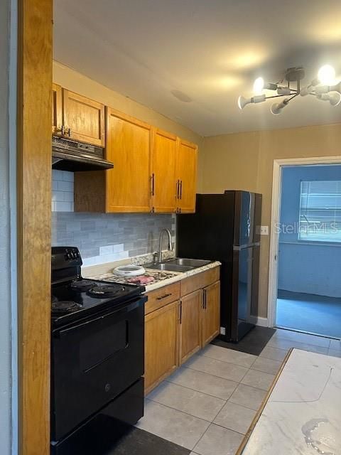 For Rent: $1,875 (2 beds, 1 baths, 779 Square Feet)