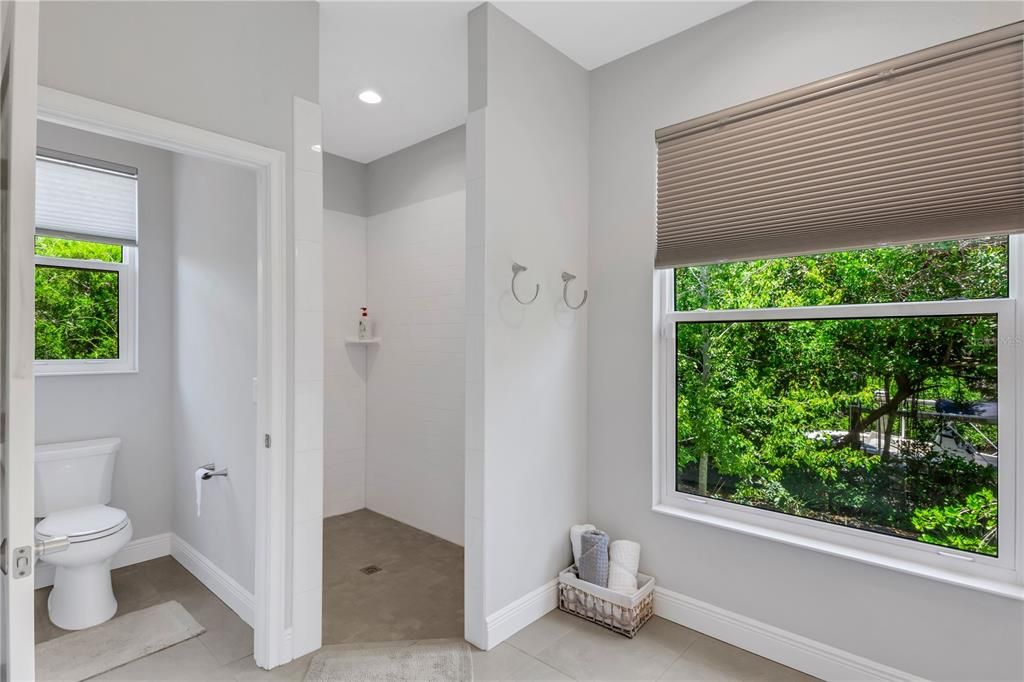 Master Bathroom & Shower