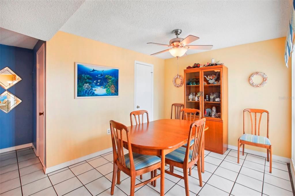 For Sale: $499,900 (2 beds, 1 baths, 1040 Square Feet)