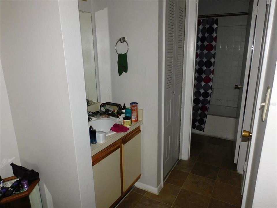 For Sale: $150,000 (1 beds, 1 baths, 552 Square Feet)