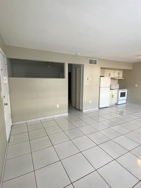 For Rent: $1,200 (1 beds, 1 baths, 546 Square Feet)