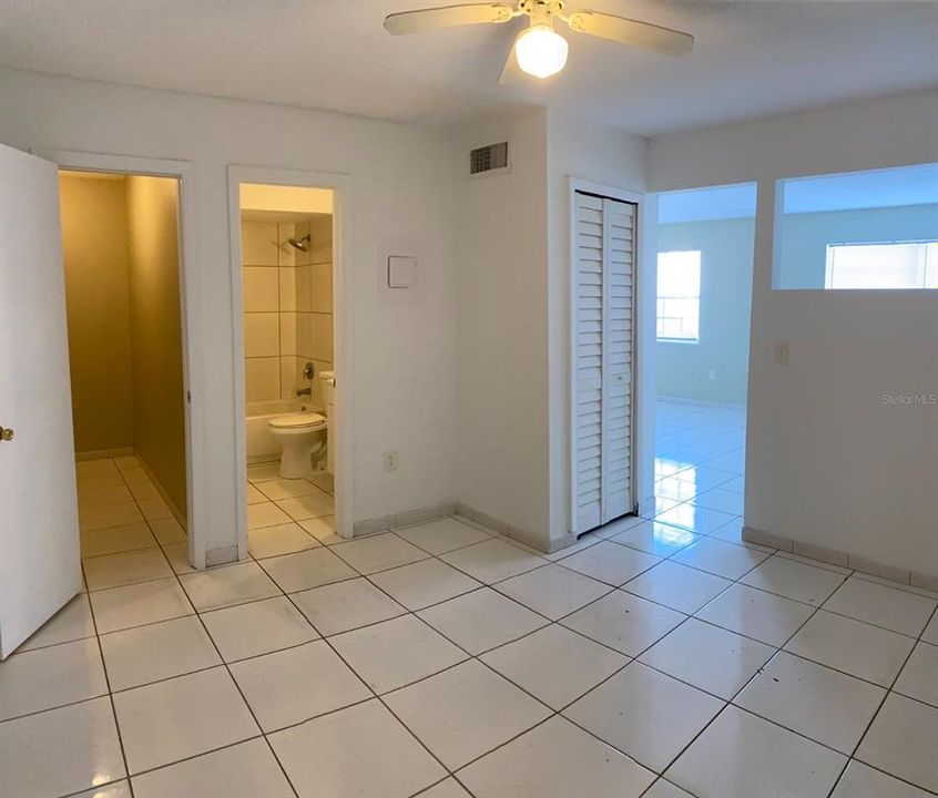 For Rent: $1,200 (1 beds, 1 baths, 546 Square Feet)