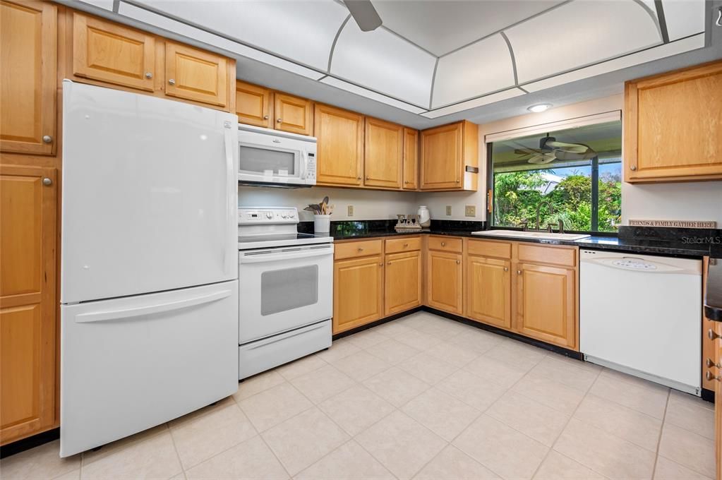 For Sale: $359,900 (3 beds, 2 baths, 1879 Square Feet)