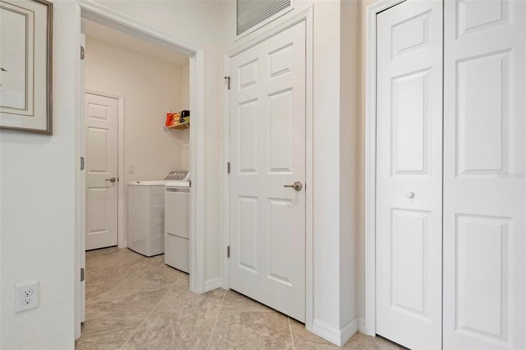 For Sale: $489,900 (2 beds, 2 baths, 1568 Square Feet)