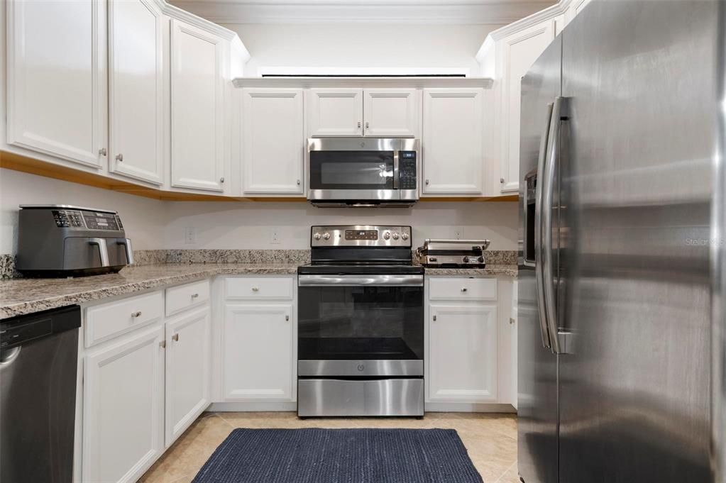 For Sale: $489,900 (2 beds, 2 baths, 1568 Square Feet)