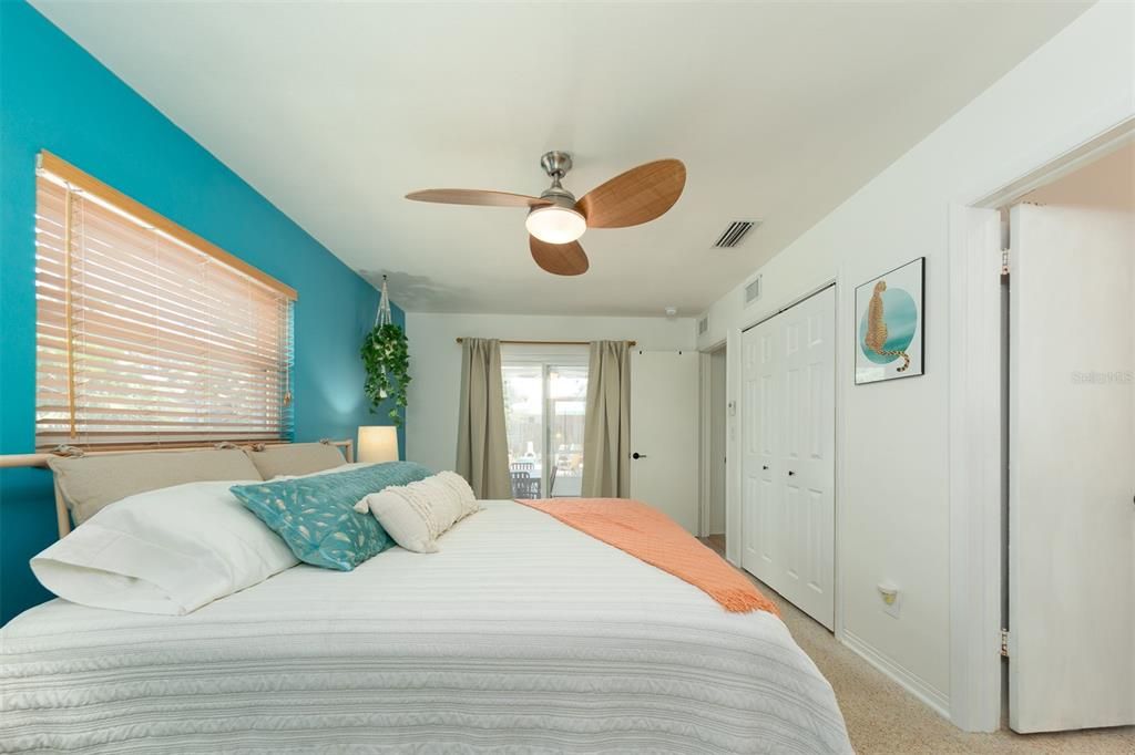 For Sale: $499,000 (3 beds, 2 baths, 1299 Square Feet)