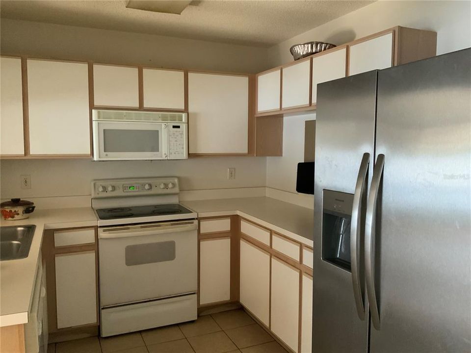 For Rent: $2,000 (2 beds, 2 baths, 1595 Square Feet)