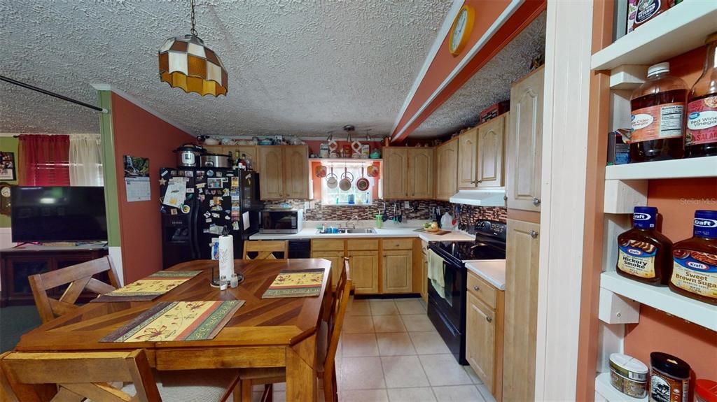 For Sale: $266,500 (3 beds, 2 baths, 1152 Square Feet)