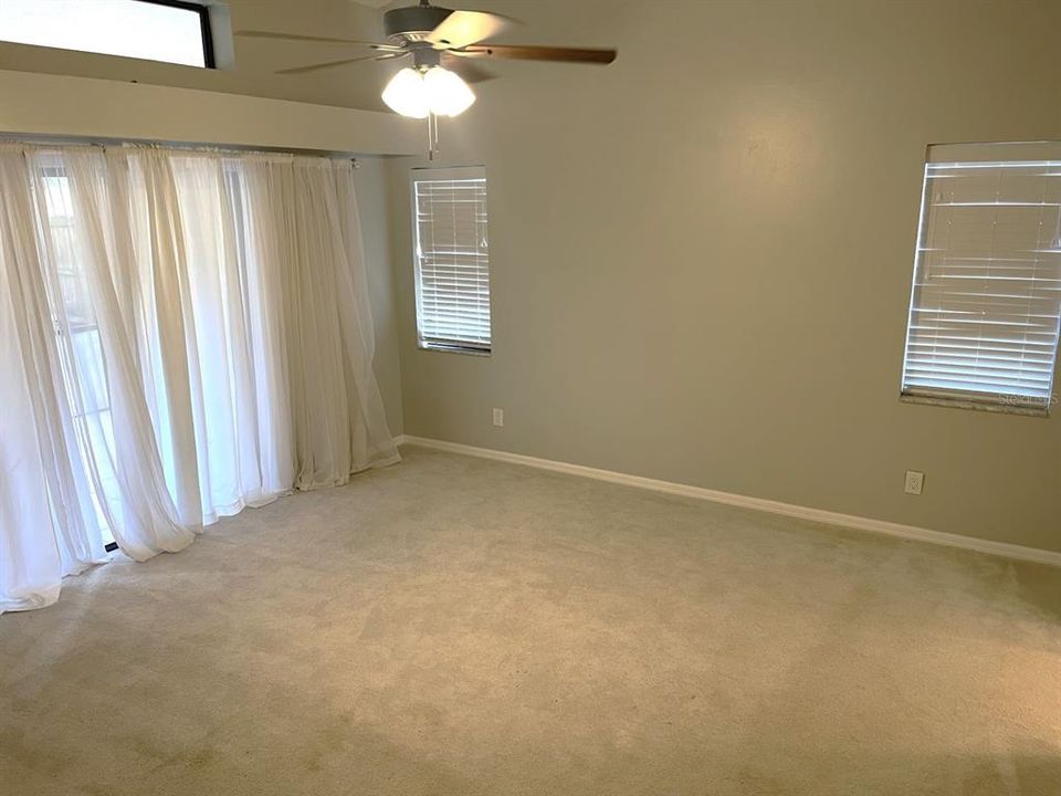 For Rent: $2,400 (4 beds, 2 baths, 2100 Square Feet)