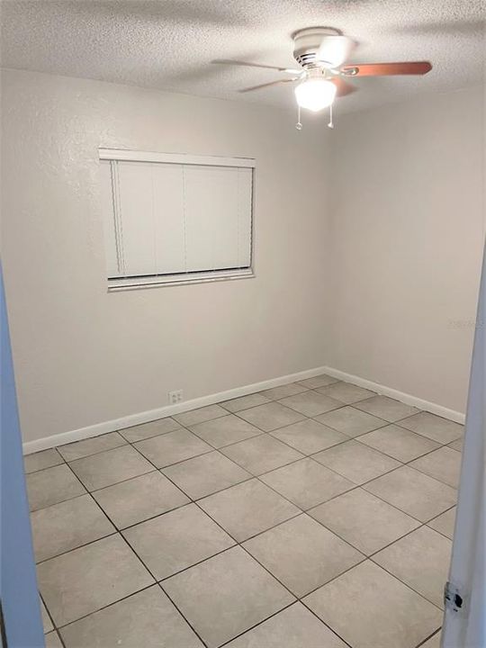 For Rent: $1,000 (2 beds, 1 baths, 810 Square Feet)