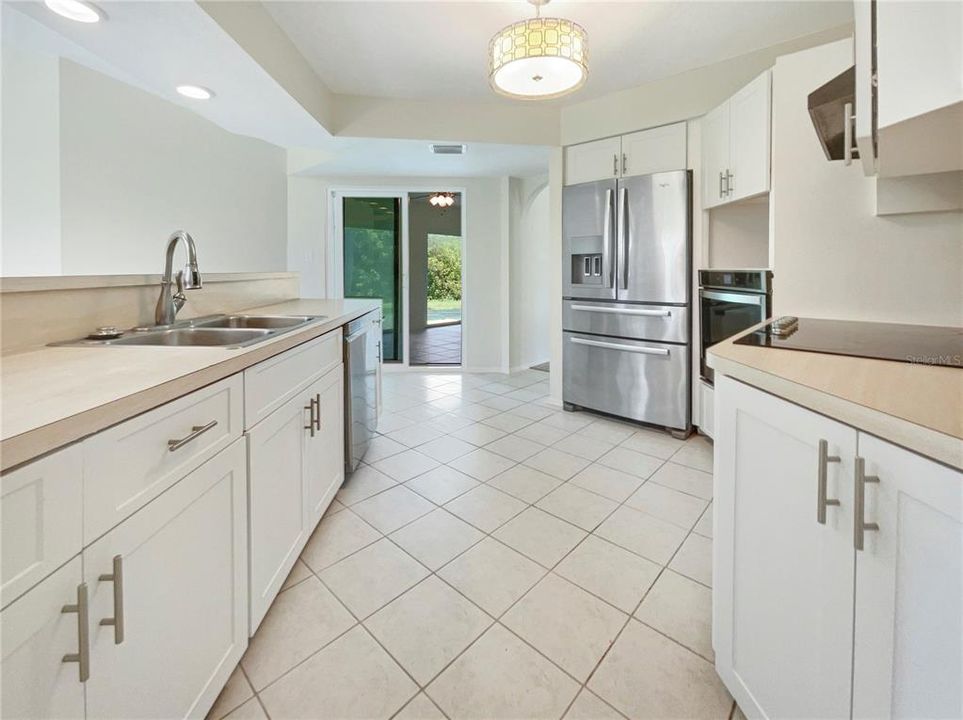 For Sale: $327,000 (3 beds, 2 baths, 1892 Square Feet)