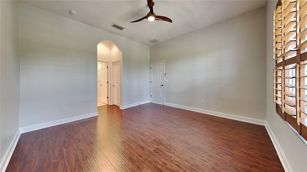 Active With Contract: $309,900 (2 beds, 2 baths, 1629 Square Feet)