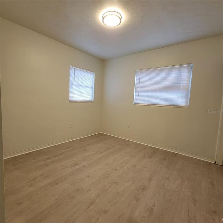 For Rent: $1,800 (2 beds, 1 baths, 768 Square Feet)