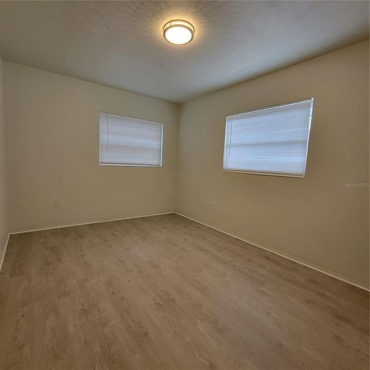 For Rent: $1,800 (2 beds, 1 baths, 768 Square Feet)