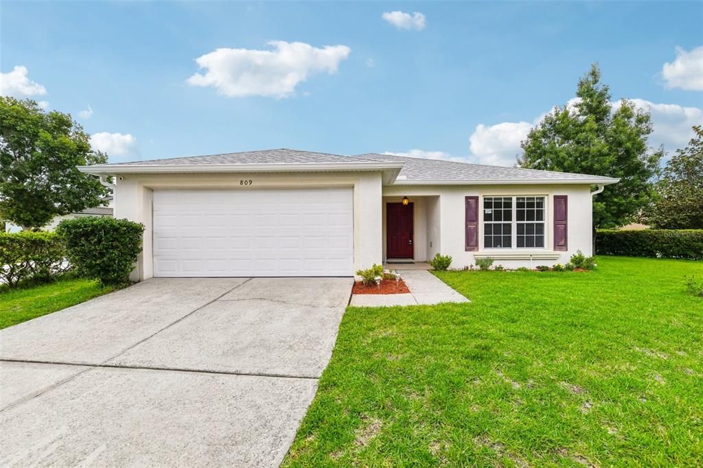 Your new home awaits on Eastcliffe Court in the sought-after East Orlando community of Waterford Chase East! Perfectly situated on a spacious CORNER/CUL-DE-SAC LOT this home has a BRAND NEW ROOF (2024) as well as an UPDATED A/C and WATER HEATER giving you peace of mind for years to come!