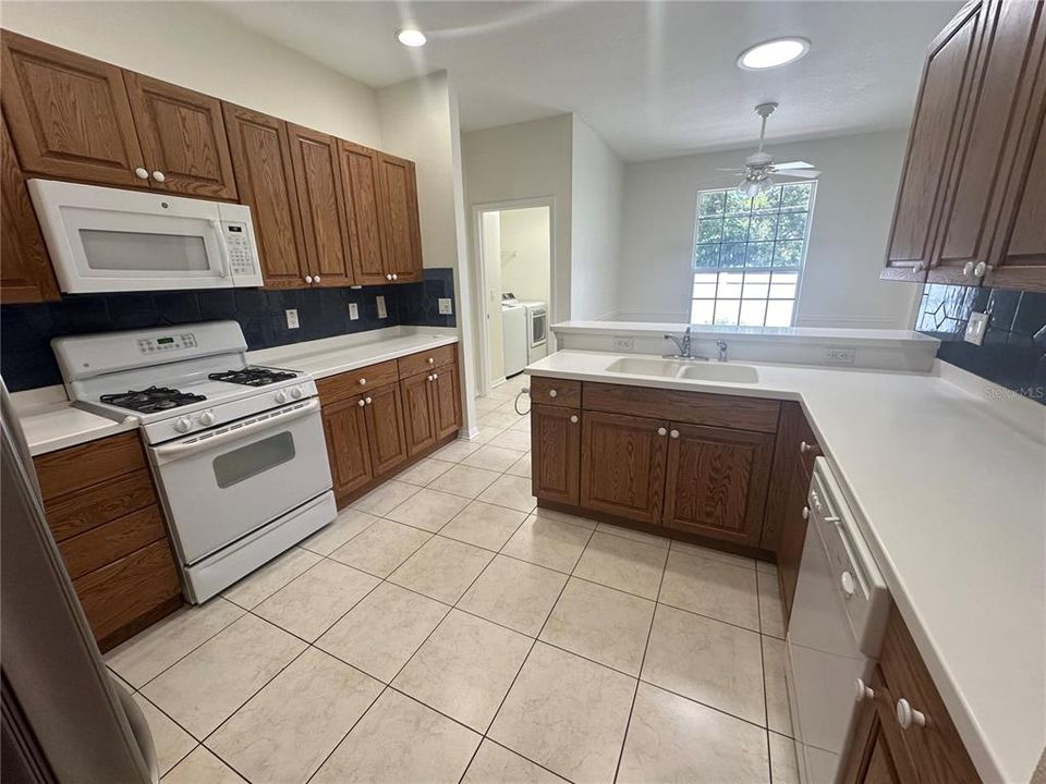 For Rent: $2,850 (3 beds, 2 baths, 1653 Square Feet)