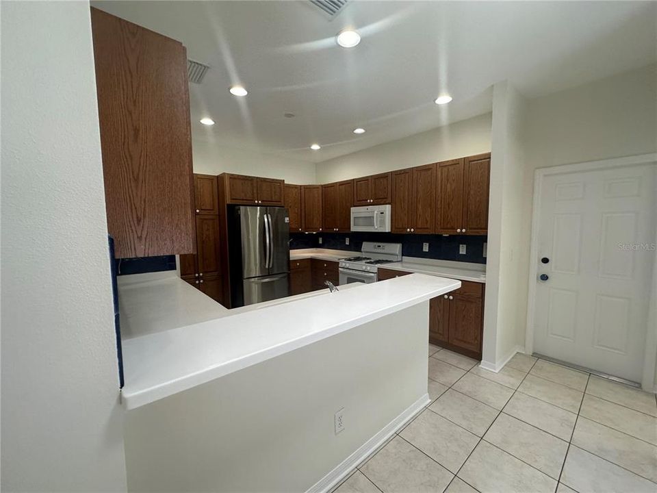 For Rent: $2,850 (3 beds, 2 baths, 1653 Square Feet)