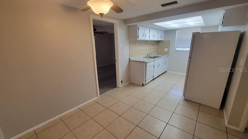 For Rent: $1,700 (3 beds, 2 baths, 1310 Square Feet)