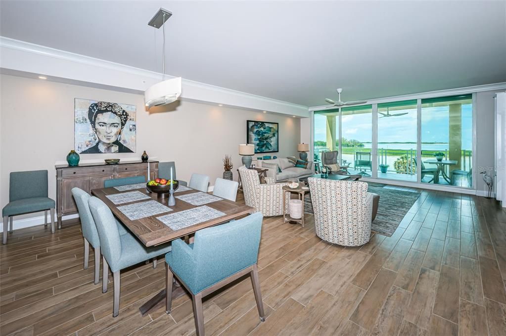 Active With Contract: $3,099,000 (3 beds, 3 baths, 2852 Square Feet)