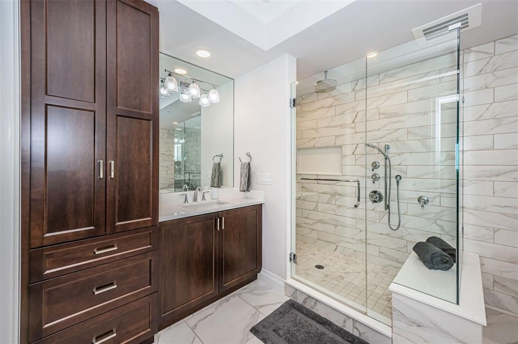 Active With Contract: $3,099,000 (3 beds, 3 baths, 2852 Square Feet)