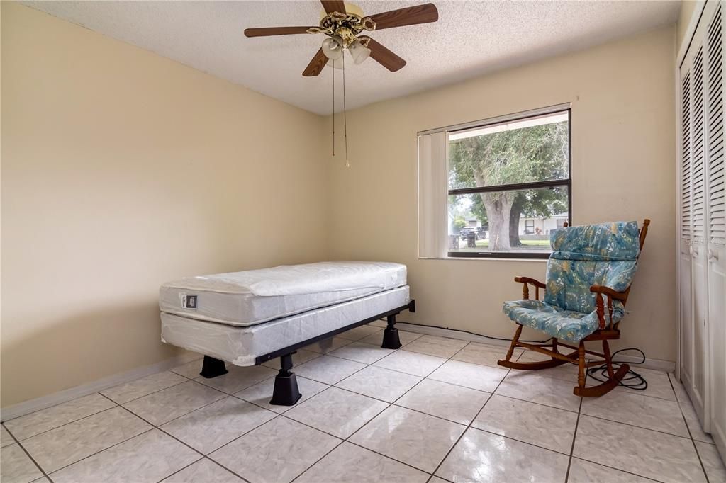 For Sale: $240,000 (2 beds, 2 baths, 956 Square Feet)