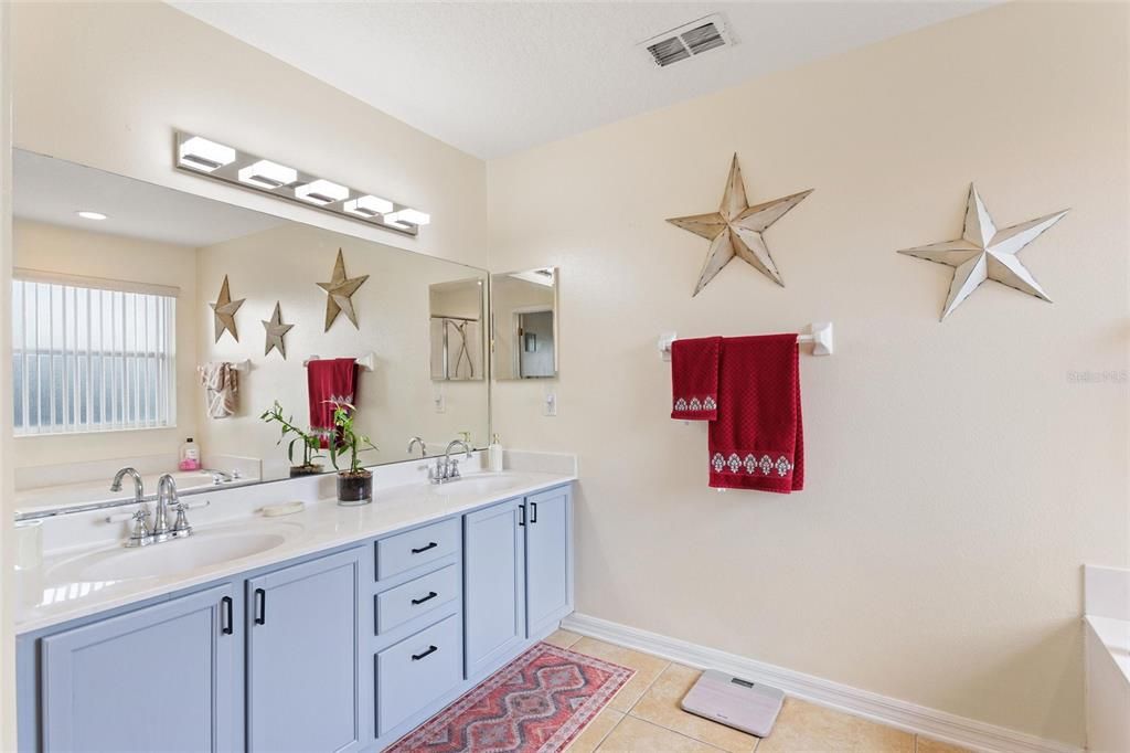 FIRST MASTER BEDROOM BATHROOM!