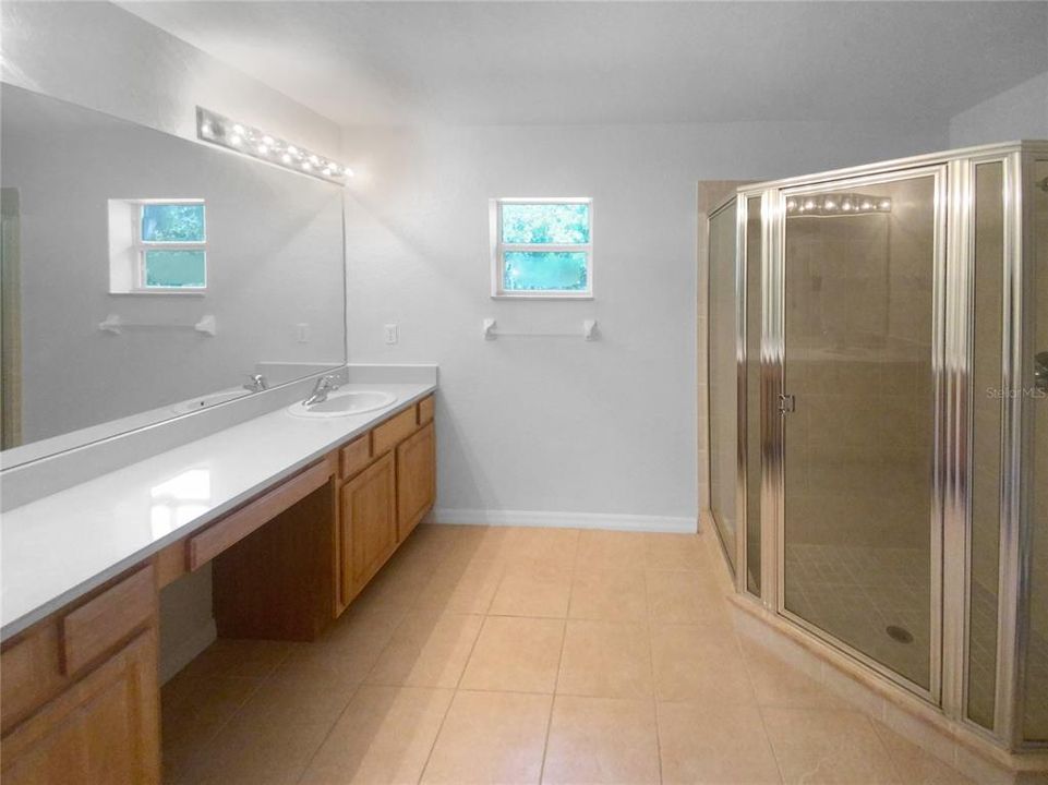 待售: $350,000 (3 贝兹, 2 浴室, 1955 平方英尺)