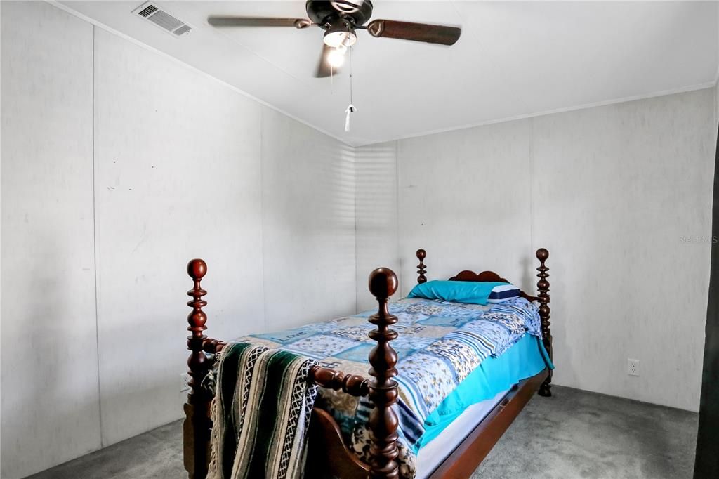 For Sale: $250,000 (4 beds, 2 baths, 1620 Square Feet)