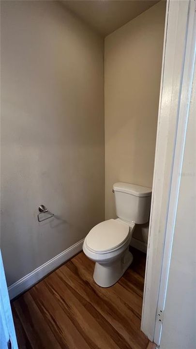 For Sale: $215,000 (2 beds, 1 baths, 1080 Square Feet)