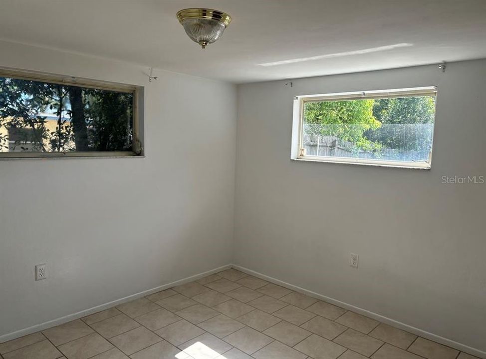 Active With Contract: $175,000 (2 beds, 2 baths, 912 Square Feet)