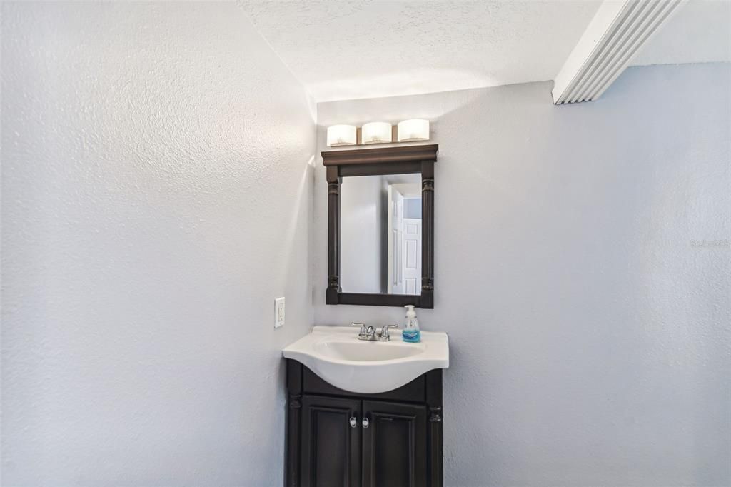 For Sale: $535,000 (3 beds, 2 baths, 1385 Square Feet)