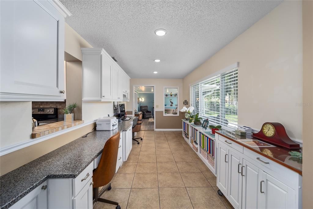 For Sale: $264,900 (2 beds, 2 baths, 1775 Square Feet)