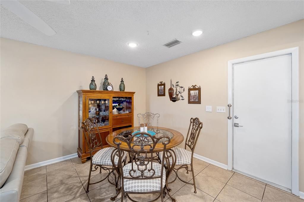 For Sale: $264,900 (2 beds, 2 baths, 1775 Square Feet)